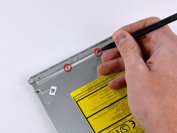 iBook G4 12" 1.33 GHz Optical Drive Replacement: step 38, image 1 of 1