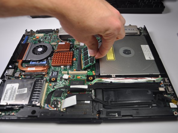 HP Compaq NC6120 CD Drive Replacement: step 15, image 1 of 1