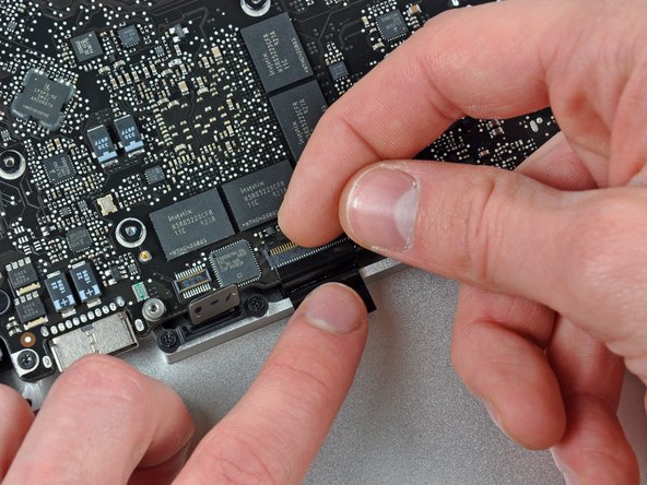 MacBook Pro 15" Unibody Mid 2009 Left Speaker Replacement: step 18, image 1 of 2