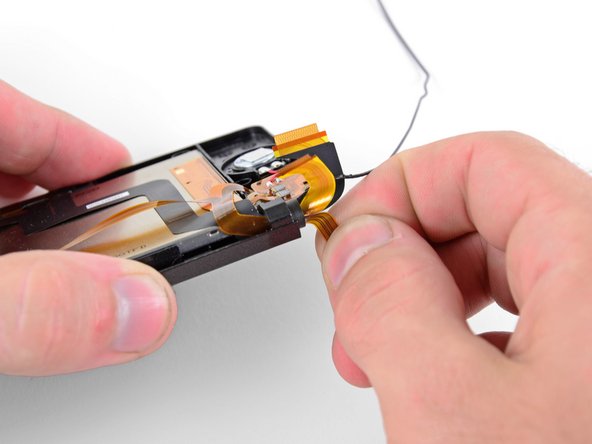 Nintendo 3DS Wi-Fi Antenna Replacement: step 31, image 1 of 2