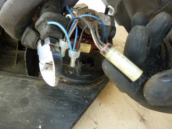 Lawn Trimmer: step 7, image 1 of 1