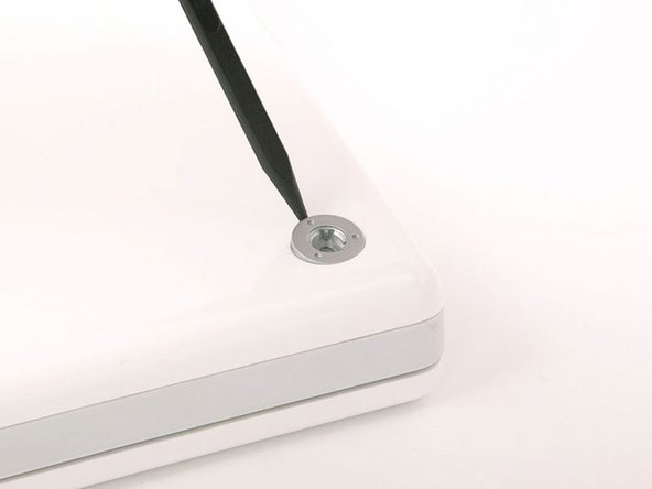 iBook G4 14" 933 MHz-1.33 GHz Bottom Shield Replacement: step 5, image 1 of 1