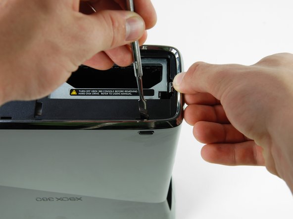 Xbox 360 S RF Module Replacement: step 19, image 1 of 2