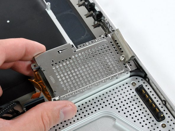 MacBook Pro 15" Unibody Late 2008 and Early 2009 ExpressCard Cage Replacement: step 28, image 2 of 2