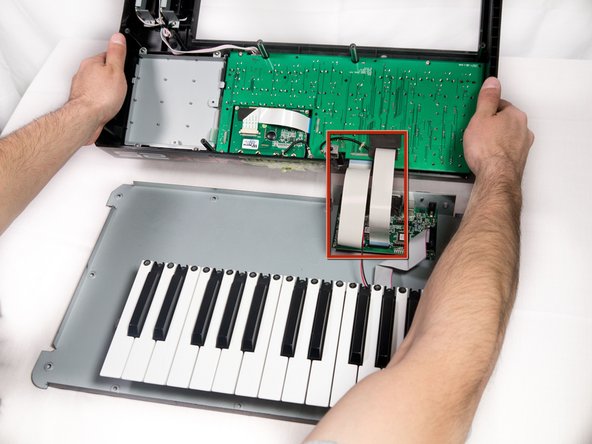 Akai MPK25 Face Plate Replacement: step 5, image 3 of 3