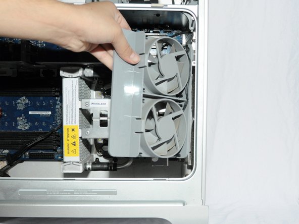 Power Mac G5 Bottom Right Cooling Fan Unit Replacement: step 10, image 2 of 2