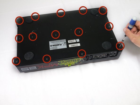 Akai MPK25 LCD Replacement: step 3, image 1 of 1