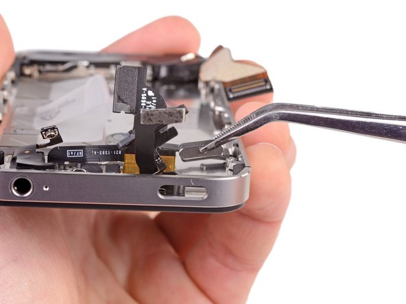 iPhone 4S Power Button Replacement: step 27, image 1 of 2