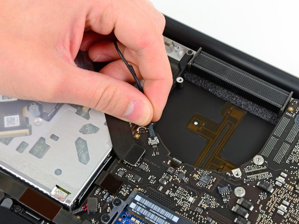 MacBook Pro 15" Unibody Early 2011 Upper Case Replacement: step 10, image 1 of 1