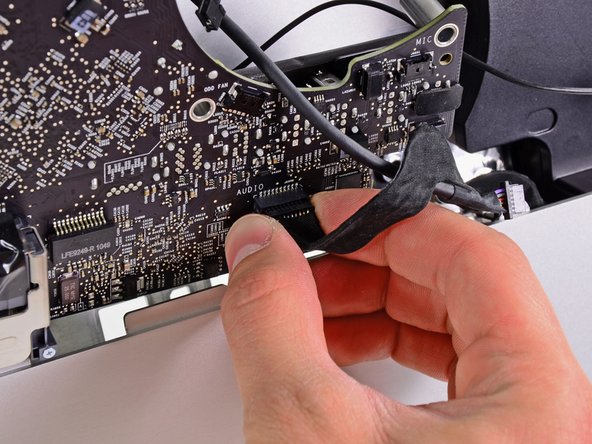 iMac Intel 21.5" EMC 2389 CPU Fan Replacement: step 41, image 1 of 1