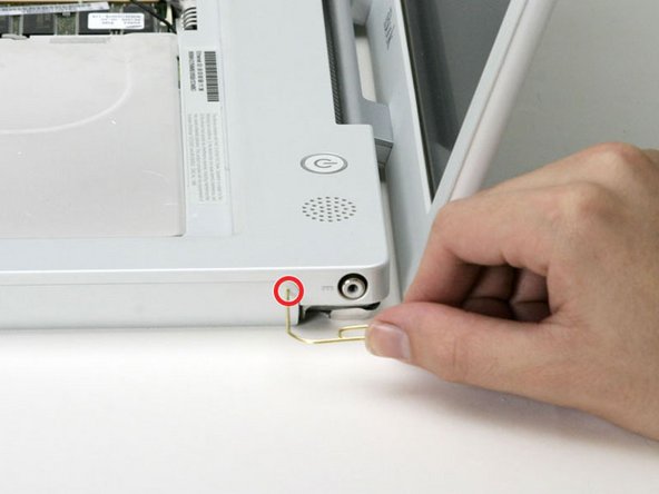 iBook G3 14" Top Shield Replacement: step 25, image 1 of 1