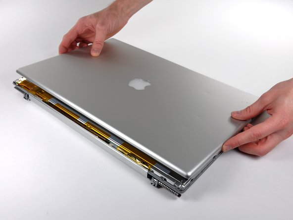 PowerBook G4 Aluminum 17" 1.67 GHz (High-Res) LCD Replacement: step 42, image 1 of 2