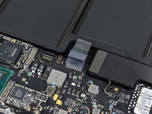 MacBook Air 13" Mid 2011 Fan Replacement: step 3, image 2 of 2