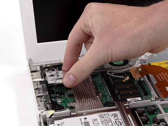 iBook G4 12" 800 MHz-1.2 GHz Logic Board Replacement: step 37, image 1 of 1