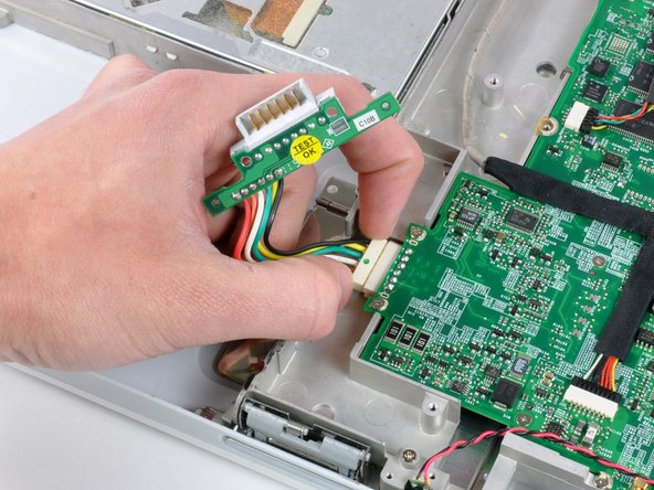 iBook G4 14" 1.42 GHz Battery Connector Replacement: step 17, image 1 of 1