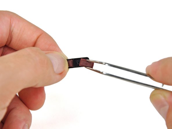 Nintendo DSi XL Volume Buttons Replacement: step 11, image 3 of 3