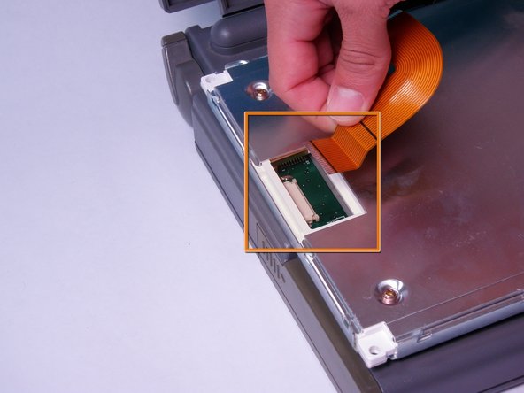 Macintosh PowerBook 165c Display Replacement: step 7, image 2 of 3