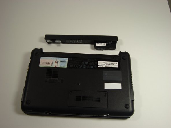 Disassembling Compaq Mini 110 Wireless Module: step 2, image 3 of 3