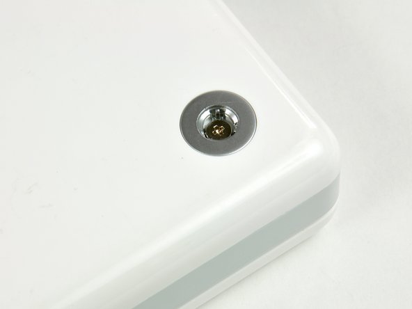 iBook G4 14" 1.42 GHz Top Shield Replacement: step 8, image 1 of 1