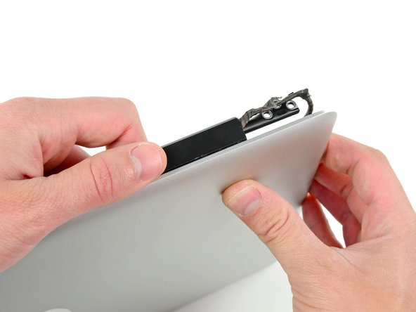 MacBook Pro 13" Unibody Mid 2010 Clutch Cover Replacement: step 15, image 1 of 2