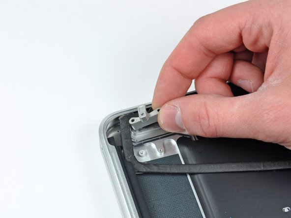 MacBook Pro 15" Unibody Mid 2009 Upper Case Replacement: step 43, image 2 of 2