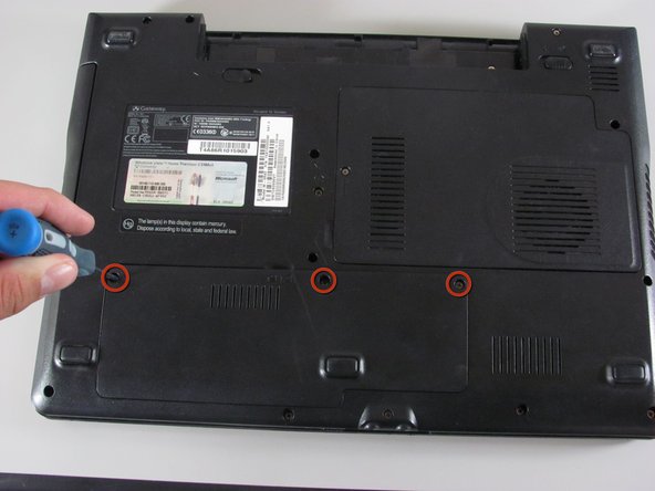 Gateway SA1 Hard Drive Replacement: step 4, image 1 of 2