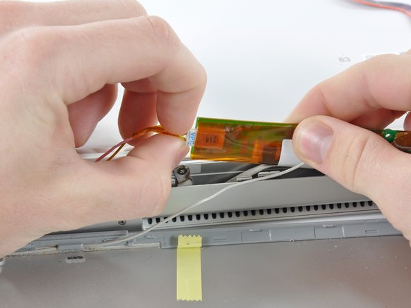 PowerBook G4 Aluminum 12" 1-1.5 GHz LCD Replacement: step 9, image 1 of 1