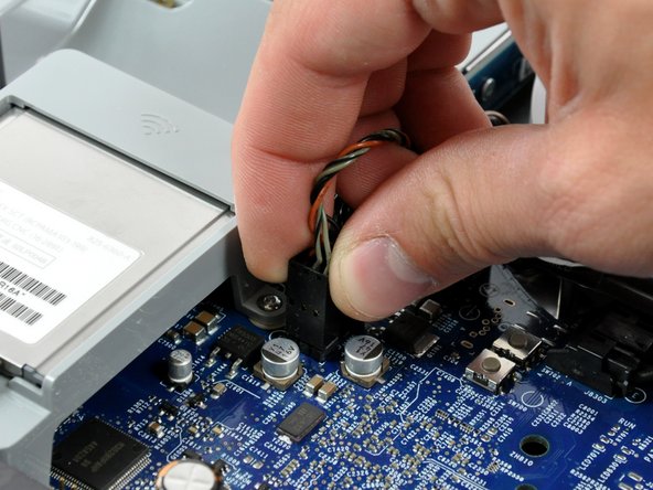 iMac G5 20" Model A1076 Left Fan Replacement: step 4, image 1 of 2