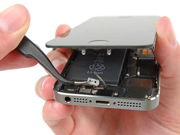 iPhone 5s Battery Replacement: step 8, image 3 of 3