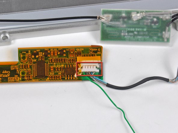 PowerBook G4 Aluminum 17" 1-1.67 GHz Inverter and Antenna Cables Replacement: step 34, image 1 of 2