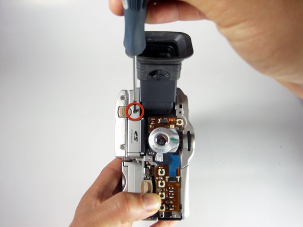 Removing Side Panel on Canon Optura 100MC: step 8, image 1 of 1