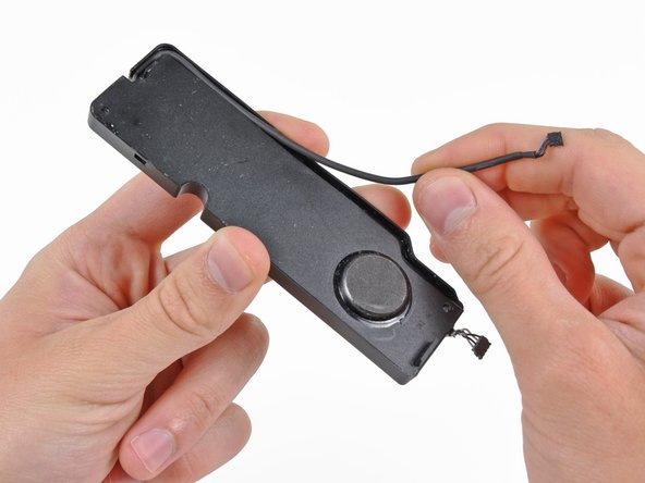 MacBook Pro 17" Unibody Left Speaker Replacement: step 26, image 1 of 2