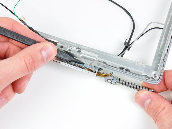 PowerBook G4 Aluminum 17" 1.67 GHz (High-Res) Front Display Bezel Replacement: step 63, image 1 of 2