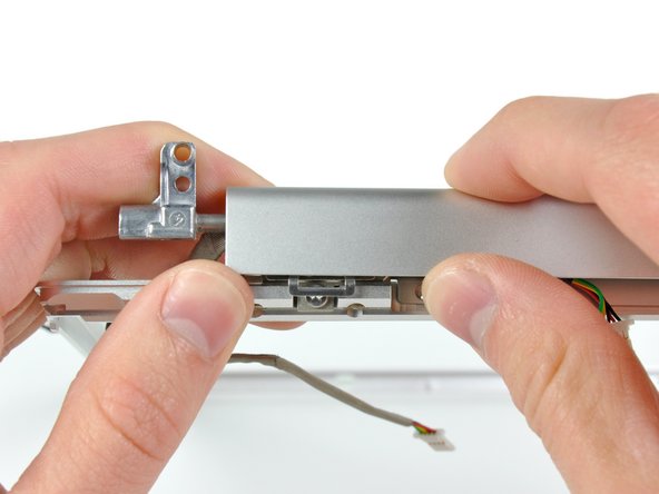 PowerBook G4 Aluminum 15" 1.67 GHz Front Display Bezel Replacement: step 37, image 1 of 3