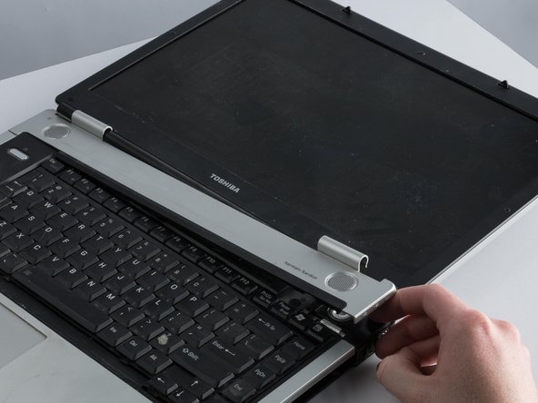 Toshiba Satellite M45 Speakers Replacement: step 6, image 3 of 3