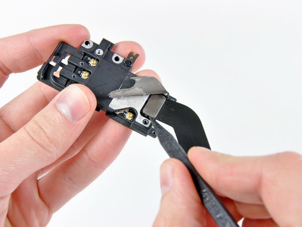 MacBook Pro 13" Unibody Early 2011 AirPort/Bluetooth Board Replacement: step 14, image 1 of 2