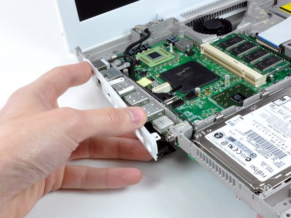 iBook G4 14" 1.42 GHz Logic Board Replacement: step 40, image 1 of 1