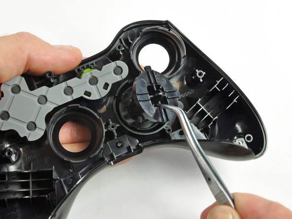 Xbox 360 Wireless Controller Front Case Replacement: step 14, image 2 of 2