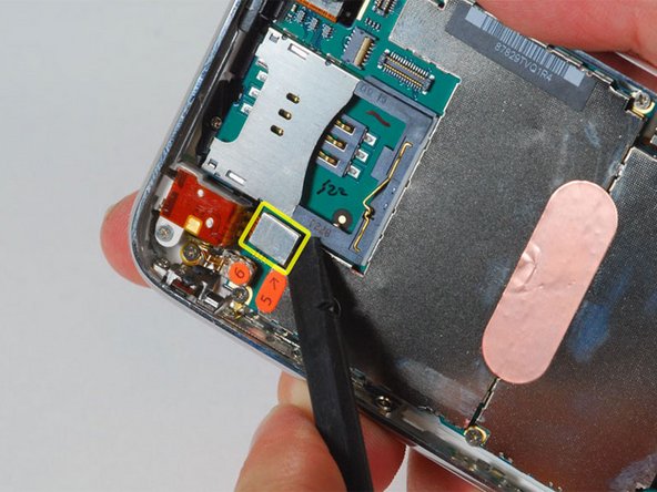 iPhone 3GS GPS Antenna Replacement: step 10, image 1 of 1