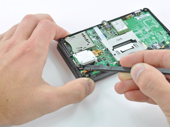 Nintendo 3DS Wi-Fi Antenna Replacement: step 7, image 2 of 3