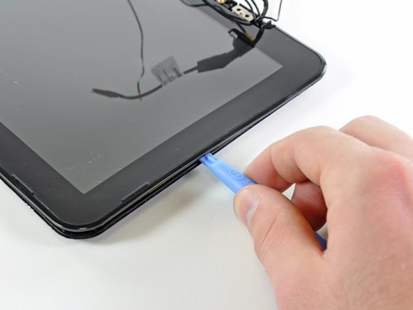 HP Mini 1000 LCD Assembly Replacement: step 43, image 1 of 2