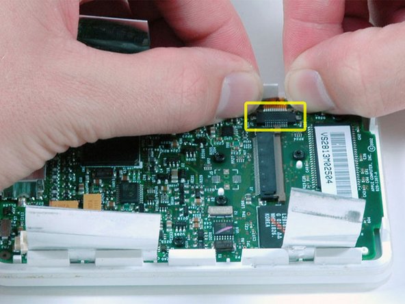 iPod 2nd Generation Logic Board Replacement: step 14, image 1 of 1