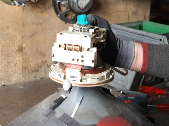 CRT Monitor Disassembly: step 6, image 1 of 1