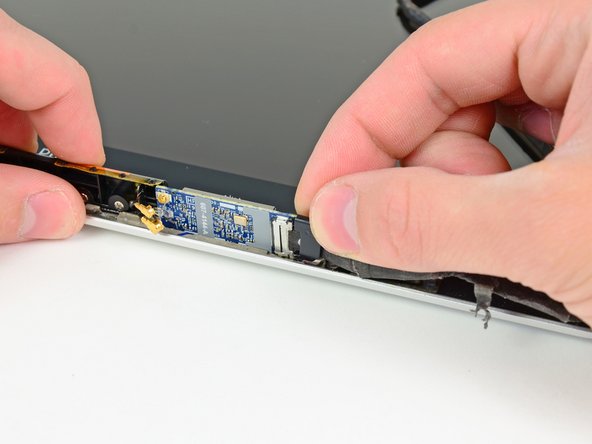 MacBook Pro 13" Unibody Mid 2010 AirPort Card Replacement: step 21, image 1 of 2