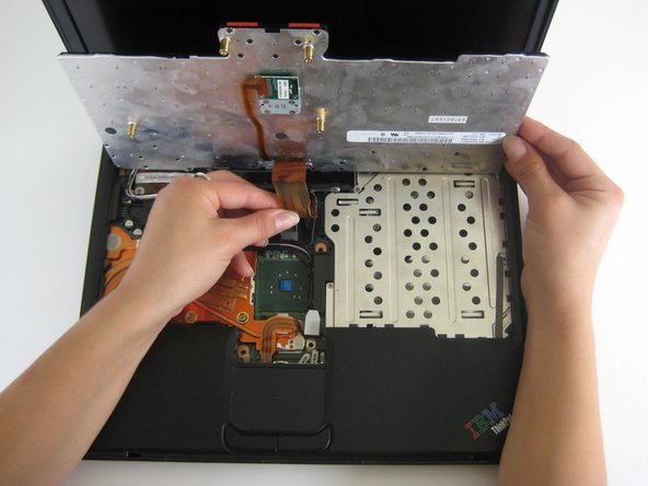 IBM ThinkPad T41 DC in power jack replacement: step 4, image 1 of 1
