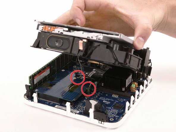Mac mini (PowerPC) Logic Board Replacement: step 9, image 1 of 1