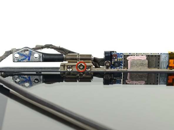 MacBook Pro 13" Unibody Mid 2010 Right Clutch Hinge Replacement: step 18, image 1 of 1