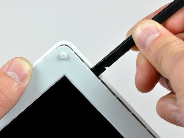 iBook G3 12" Display Data Cable Replacement: step 49, image 3 of 3