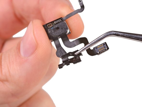 iPhone 4S Earpiece Speaker Replacement: step 32, image 3 of 3