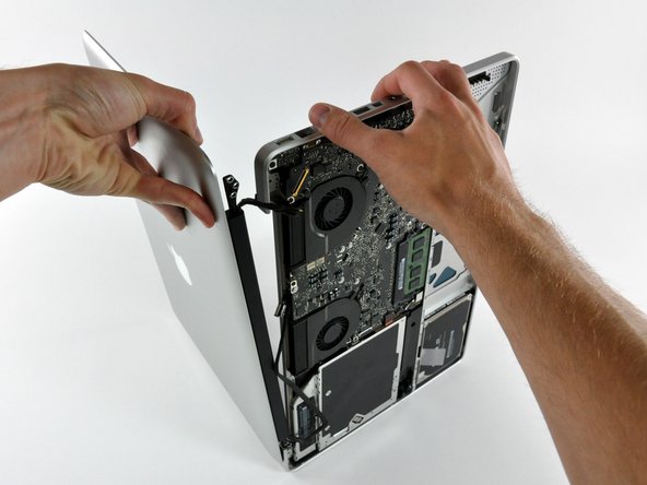 MacBook Pro 15" Unibody Late 2008 and Early 2009 Front Display Glass Replacement: step 13, image 3 of 3